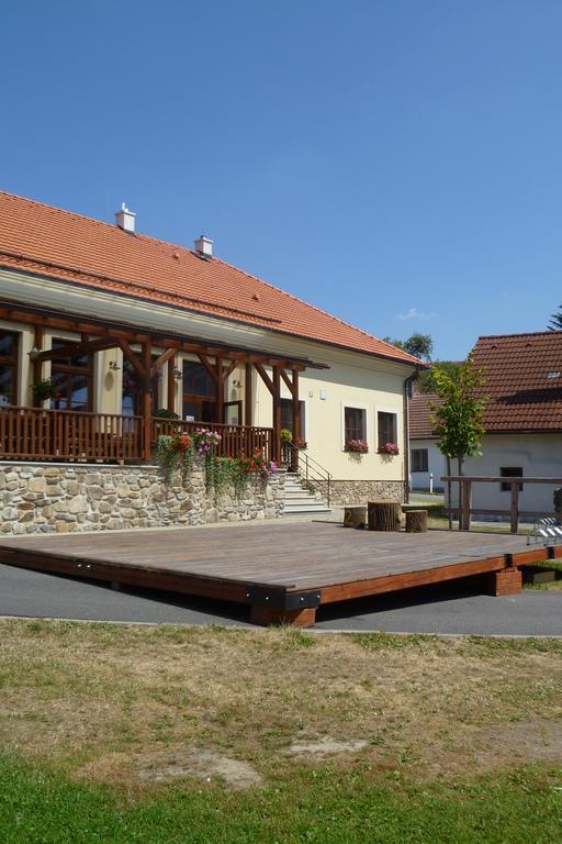 Penzion U Rudolfu Vlasenice Bagian luar foto